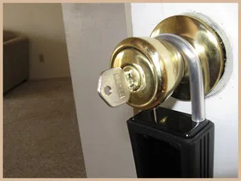 Elite Locksmith Services Minneapolis, MN 612-655-7941 - 3-locksmith-key-service